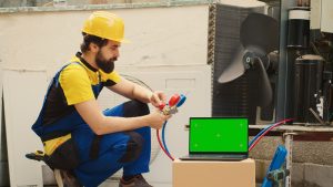 Gebze acil chiller soğutucu servisi ayvaz teknik soğutma chiller arızası tespiti yapıyor.